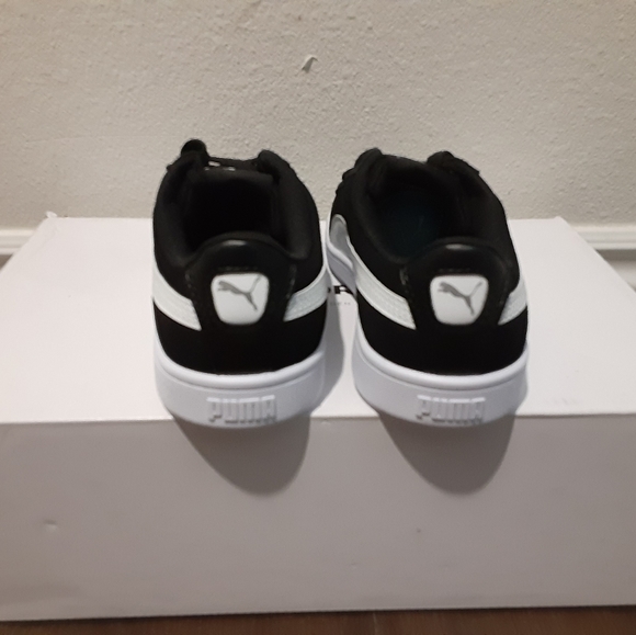 Puma - Picture 3 of 4